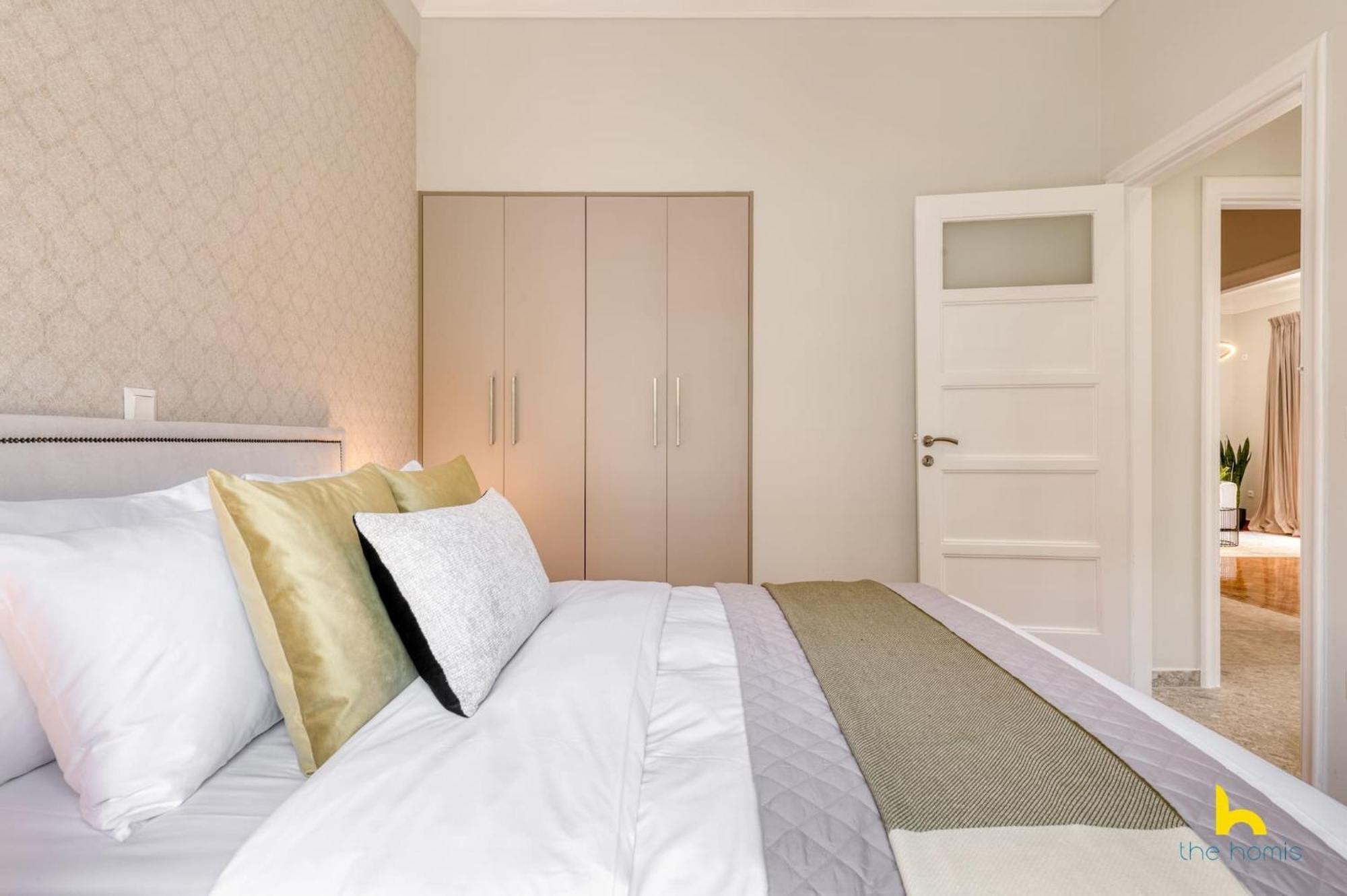 Contemporary 2-Bdr Apt Near Kalimarmaro & Alsos Park! Ateny Zewnętrze zdjęcie